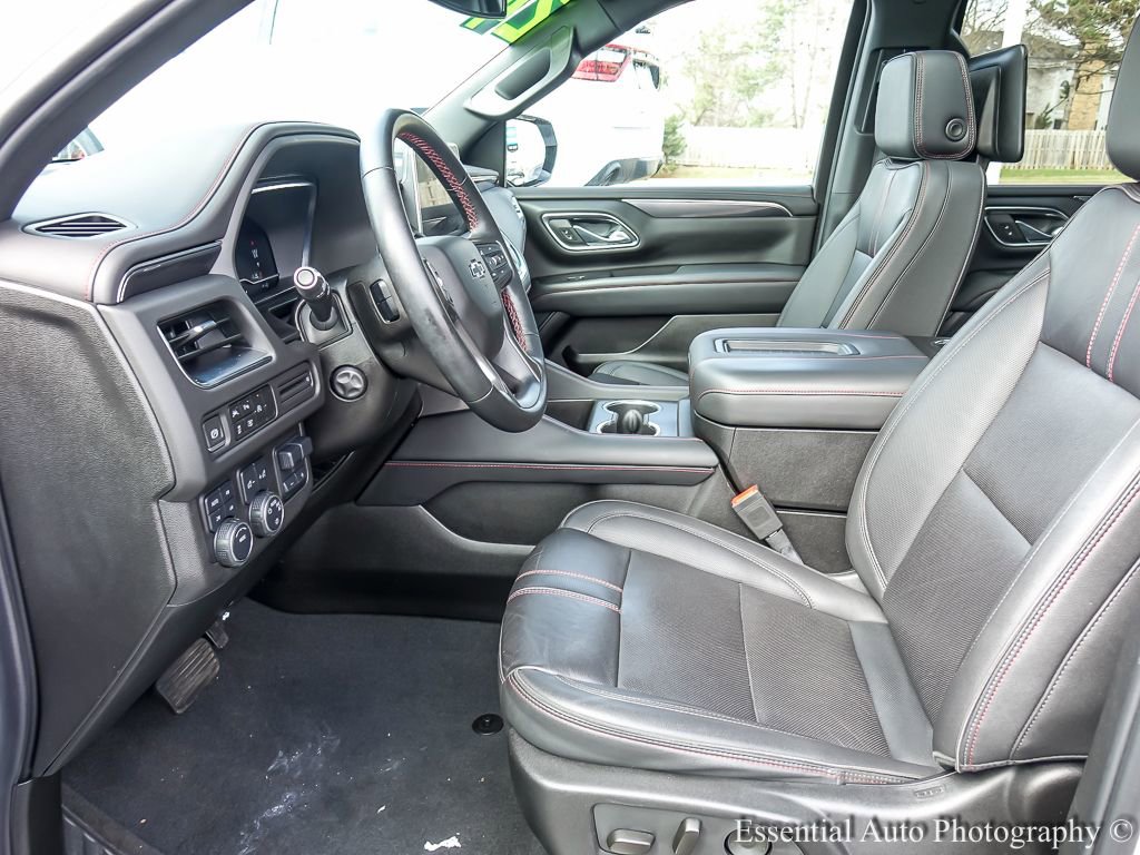 Used 2024 Chevrolet Suburban RST w/ Luxury Package image 13