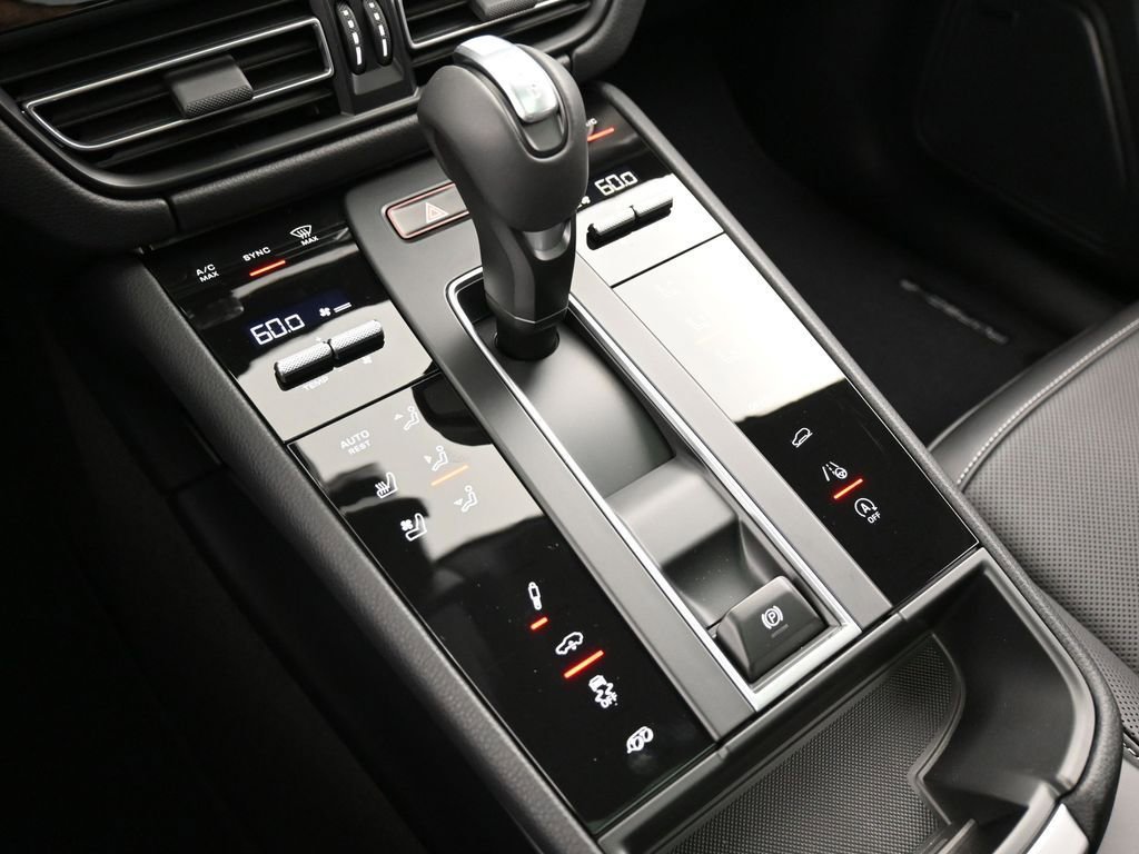 New 2026 Porsche Macan GTS AWD/4WD image 22