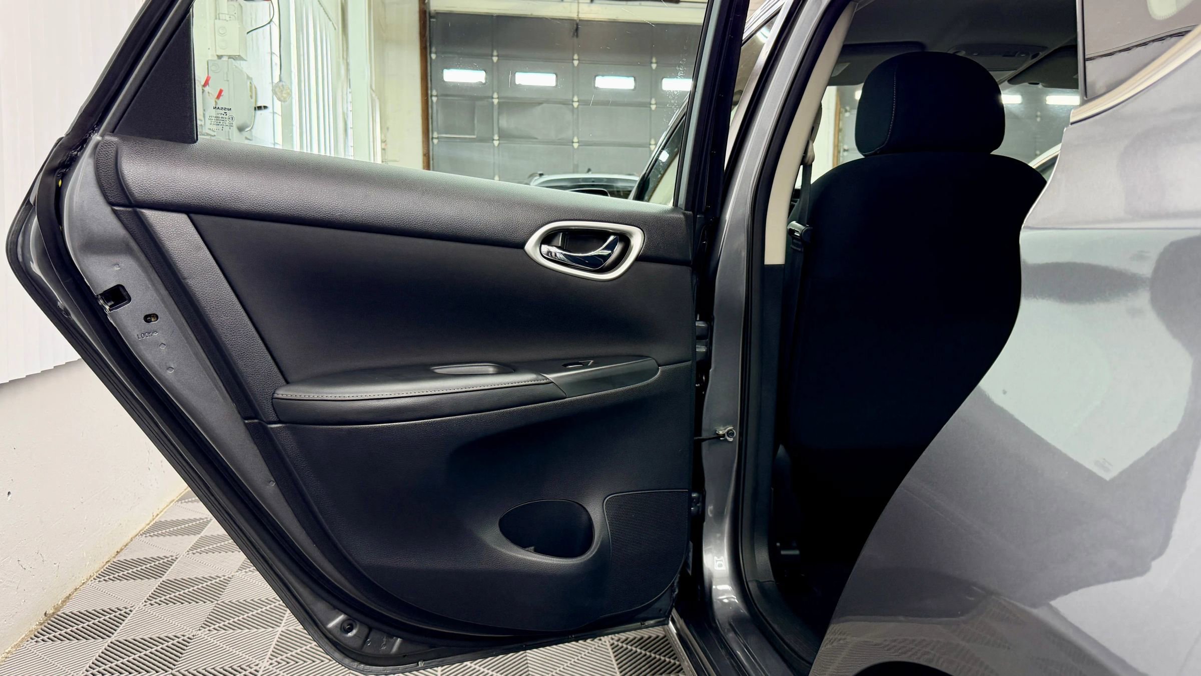 Used 2019 Nissan Sentra SV image 6