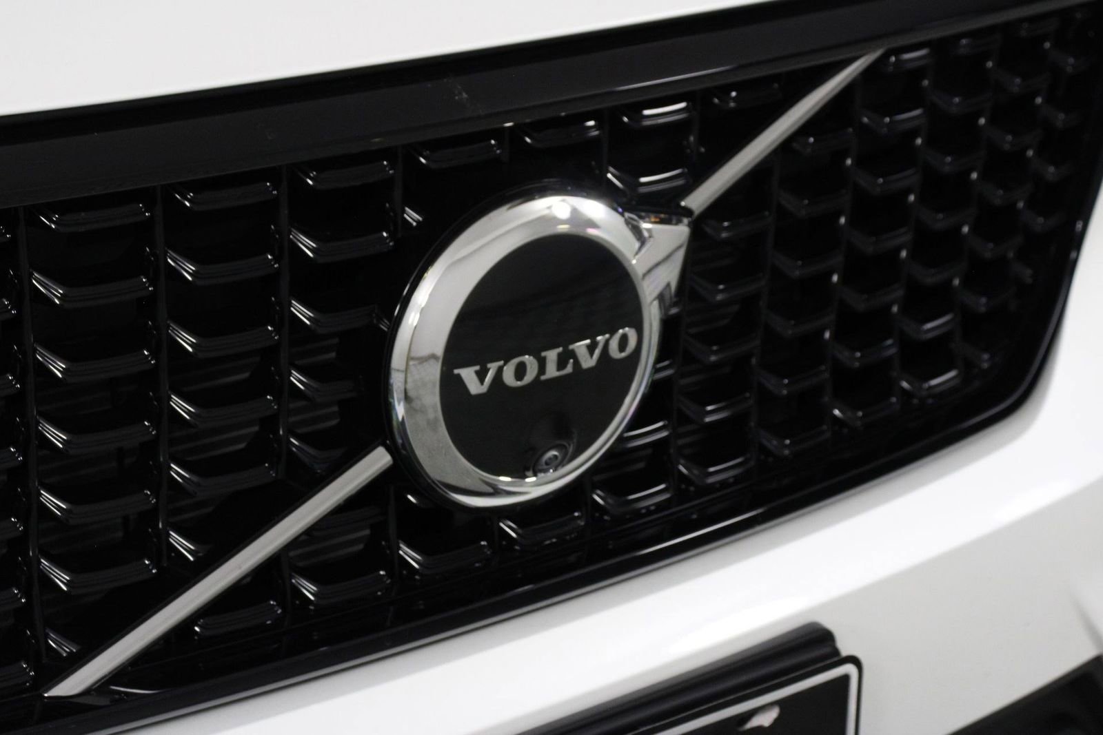 Used 2026 Volvo XC40 B5 Ultra w/ Climate Package image 27