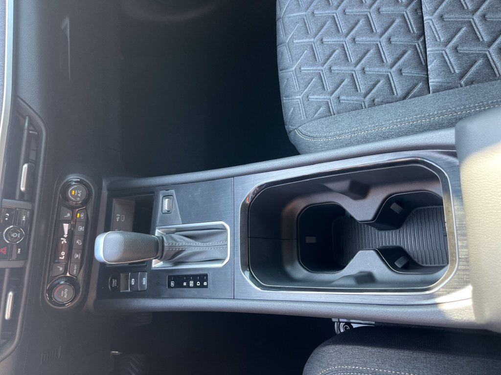 New 2027 Nissan Kicks SV w/ SV Premium Package AWD/4WD image 27