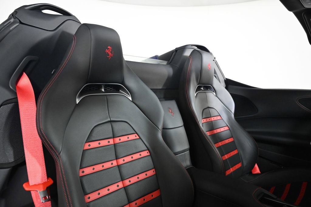 Used 2025 Ferrari SF90 Spider AWD/4WD image 4