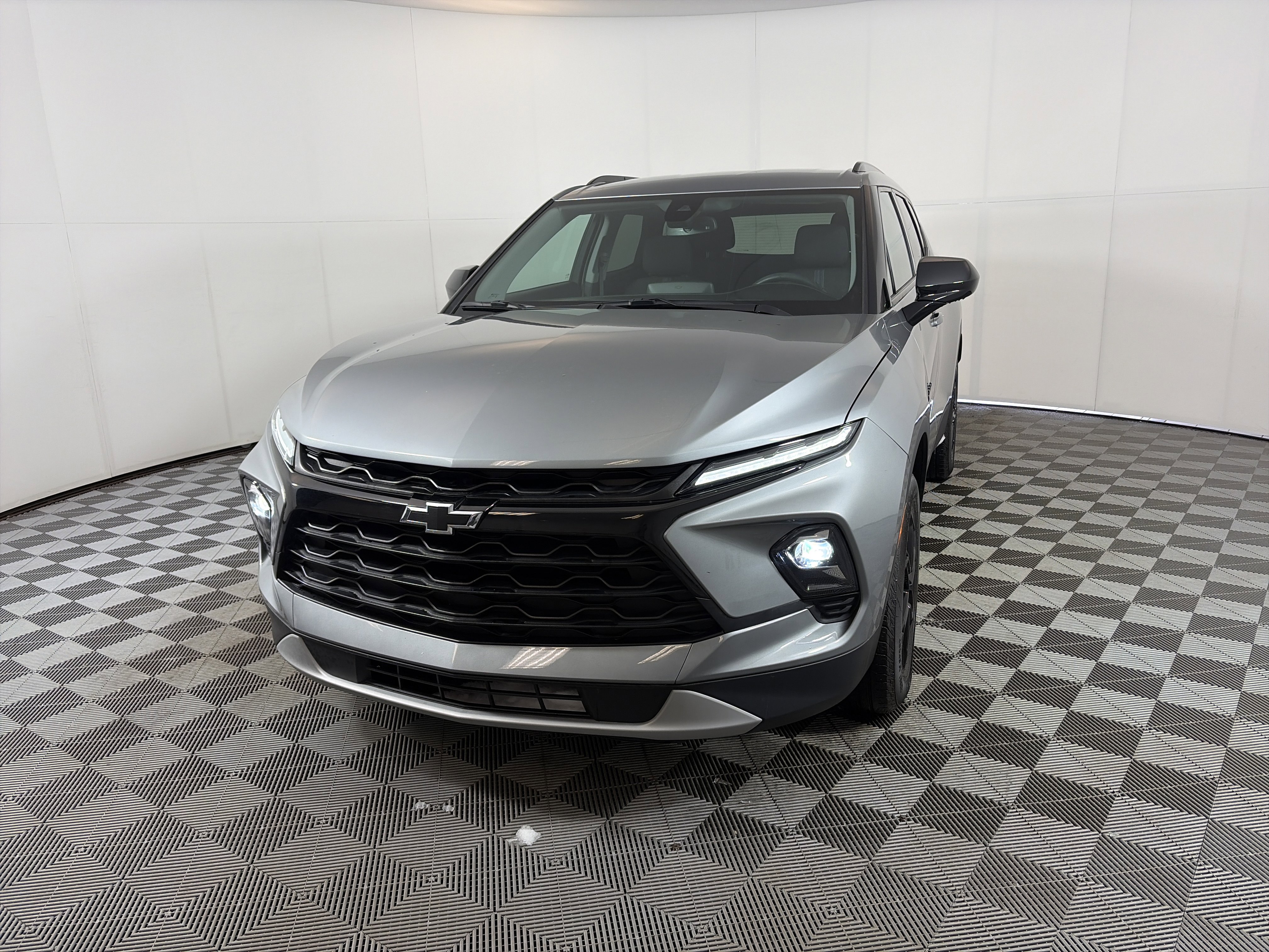 Certified 2024 Chevrolet Blazer LT w/ Convenience Package image 3