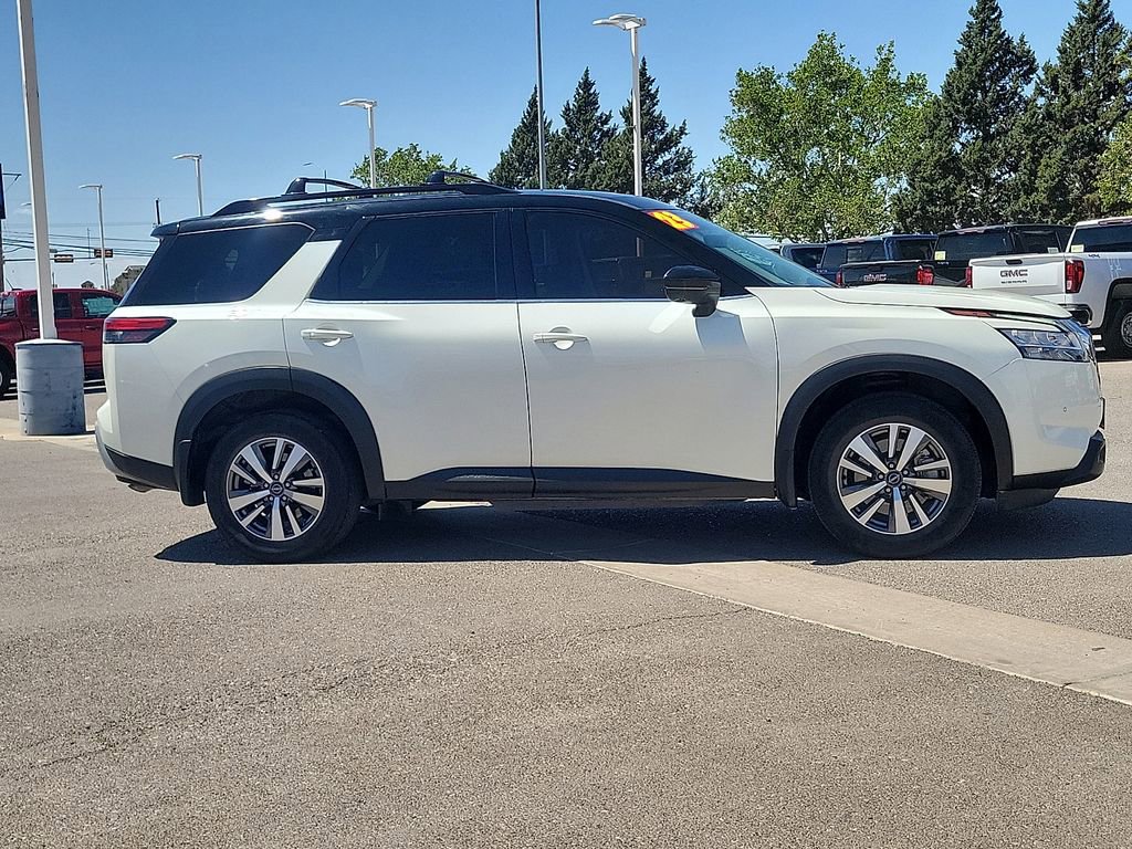 Used 2023 Nissan Pathfinder SL image 12