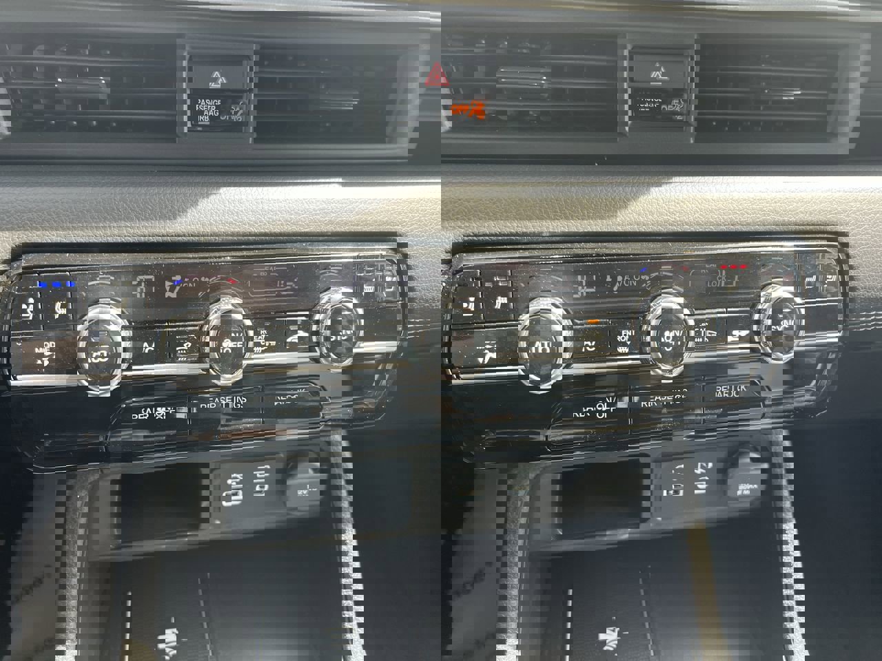 Used 2023 Honda Pilot Elite image 29