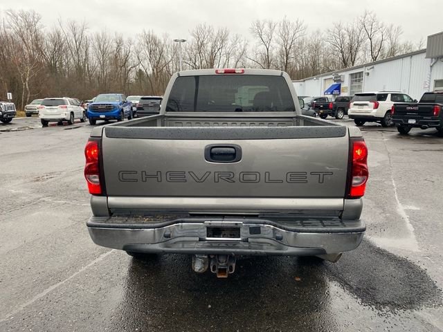 Used 2006 Chevrolet Silverado 2500 LS w/ Snow Plow Prep Package image 4