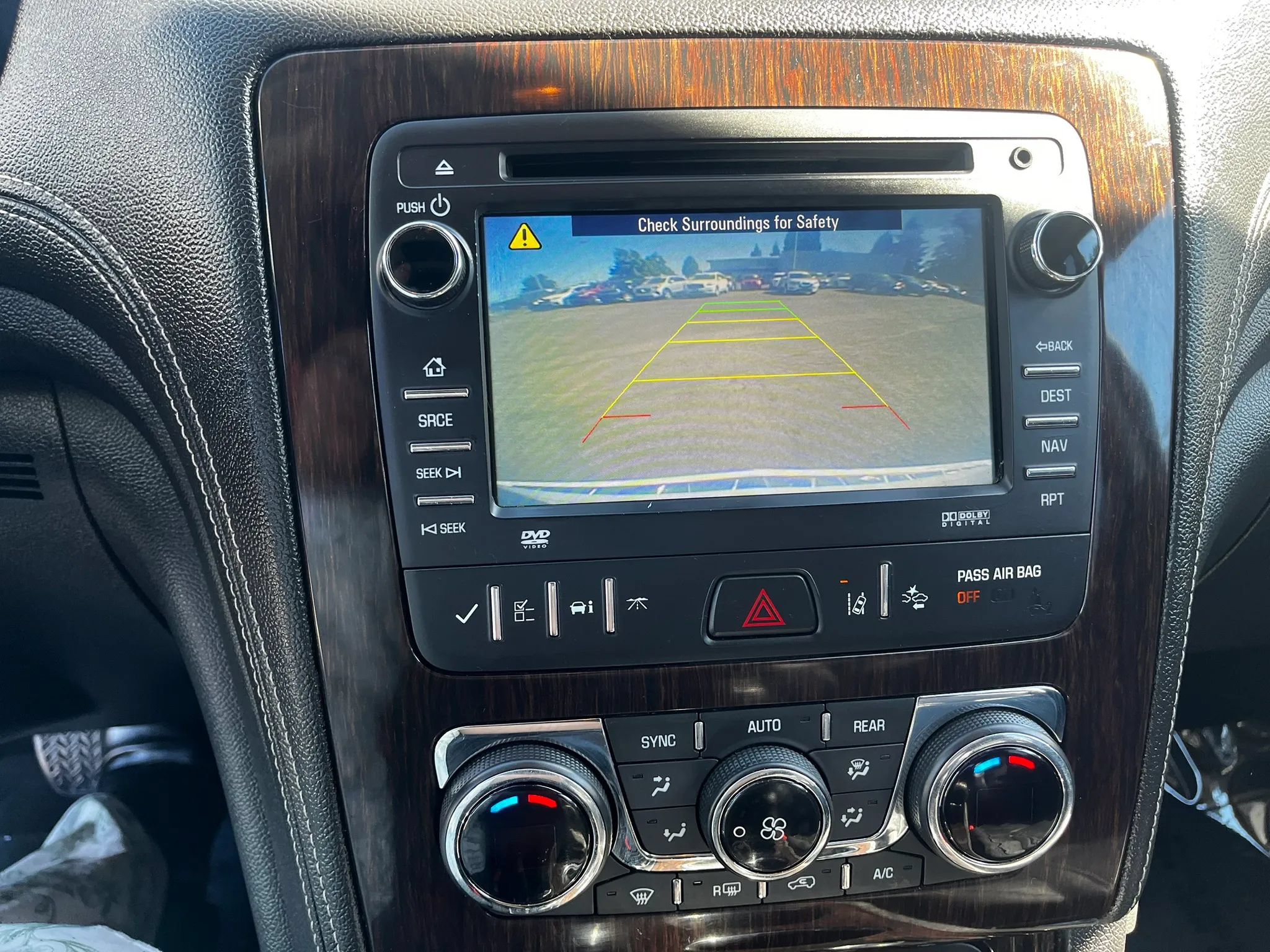 Used 2016 Chevrolet Traverse LTZ AWD/4WD image 21