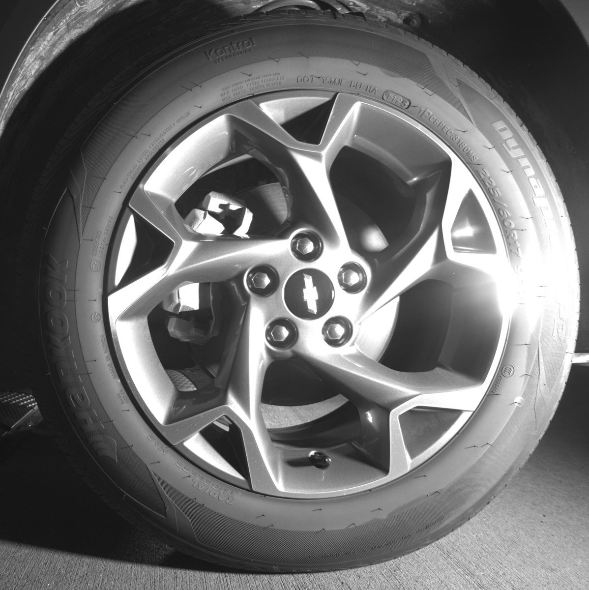 Used 2025 Chevrolet Trax LT FWD image 9