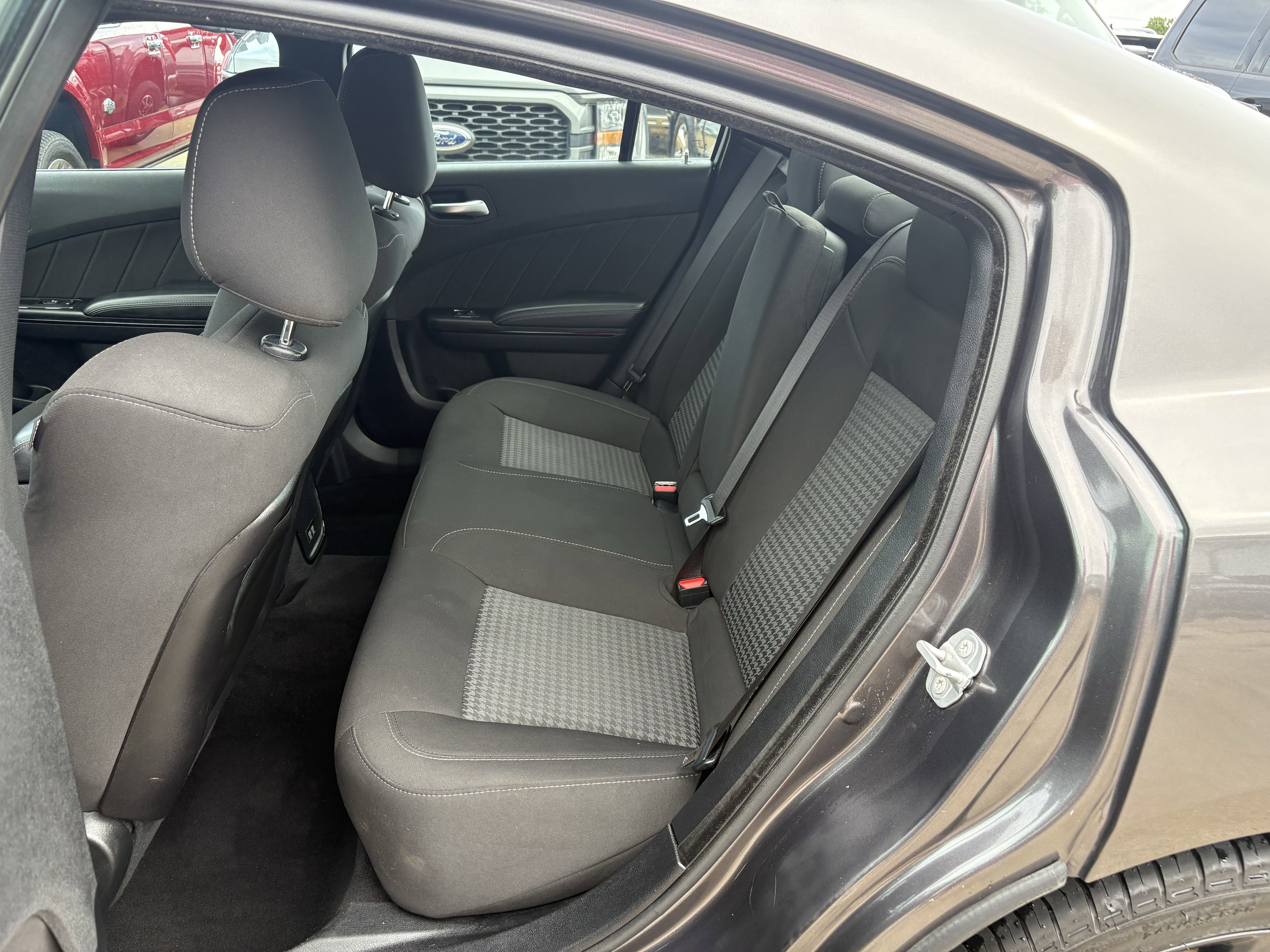Used 2022 Dodge Charger R/T w/ Blacktop Package image 11