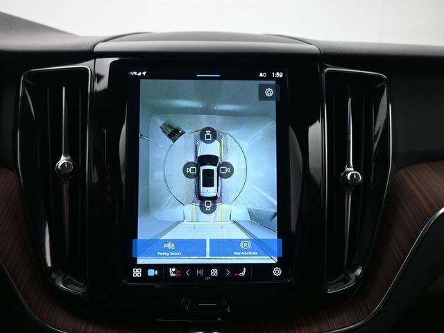 Used 2023 Volvo XC60 B5 Plus w/ Climate Package image 21
