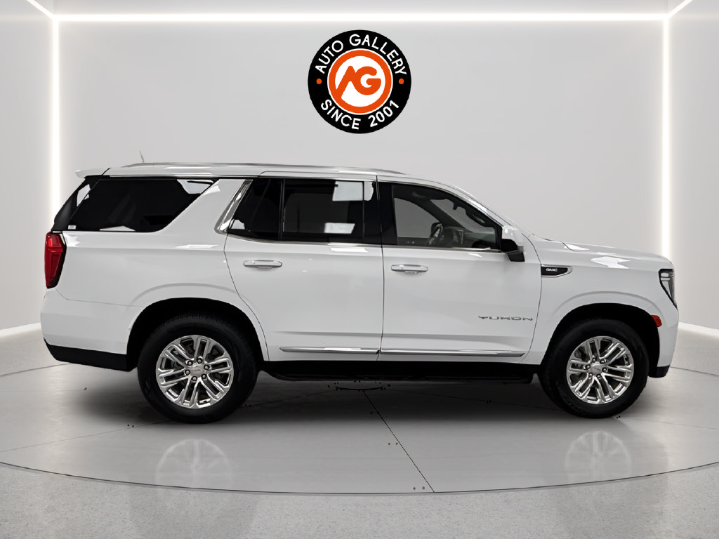 Used 2024 GMC Yukon SLT AWD/4WD image 2