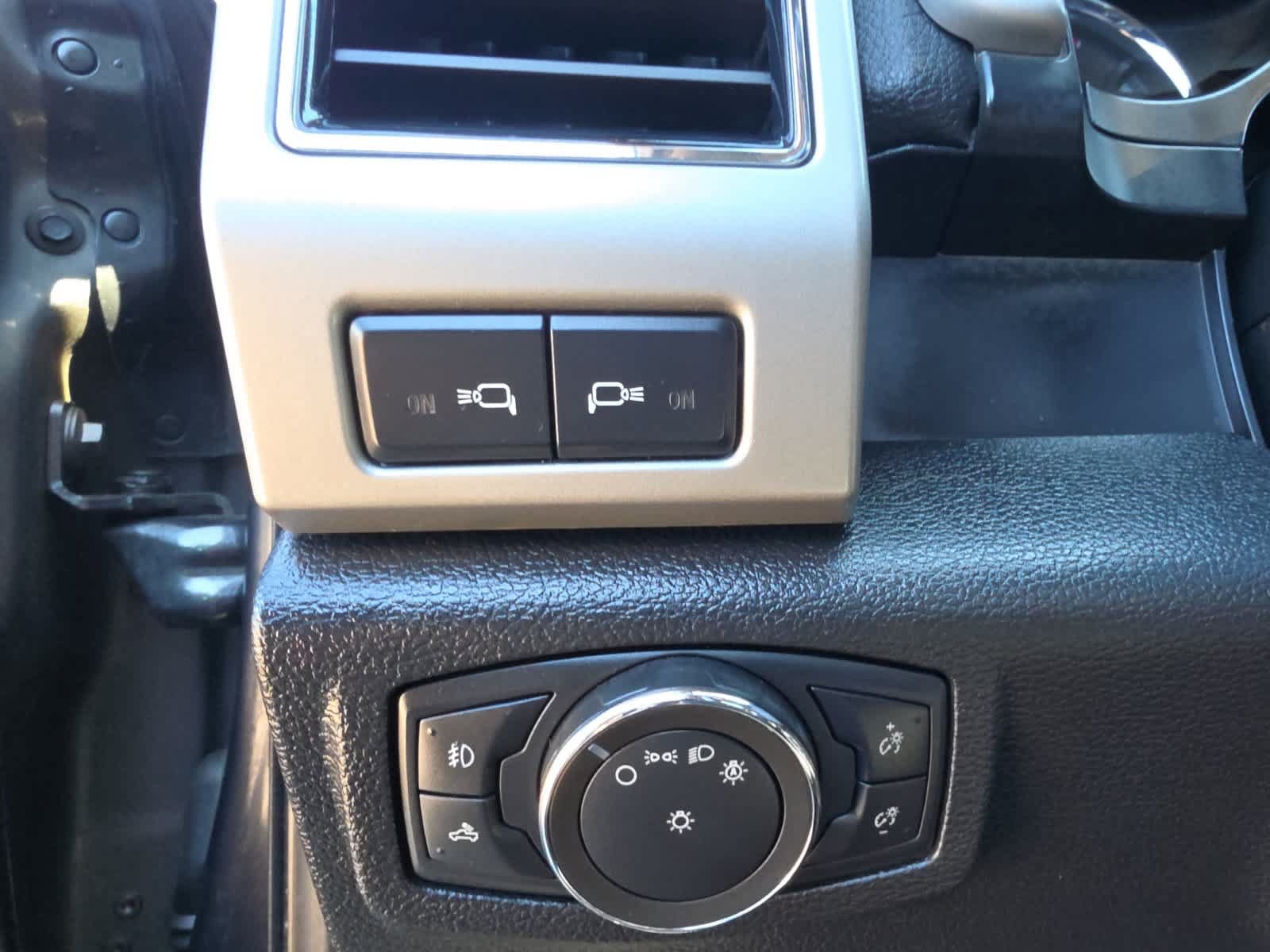 Used 2020 Ford F250 Lariat w/ Tremor Off-Road Package AWD/4WD image 27