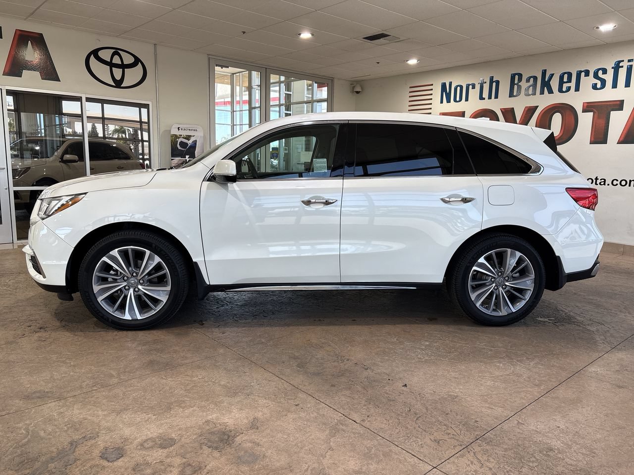 Used 2018 Acura MDX FWD w/ Technology Package image 7