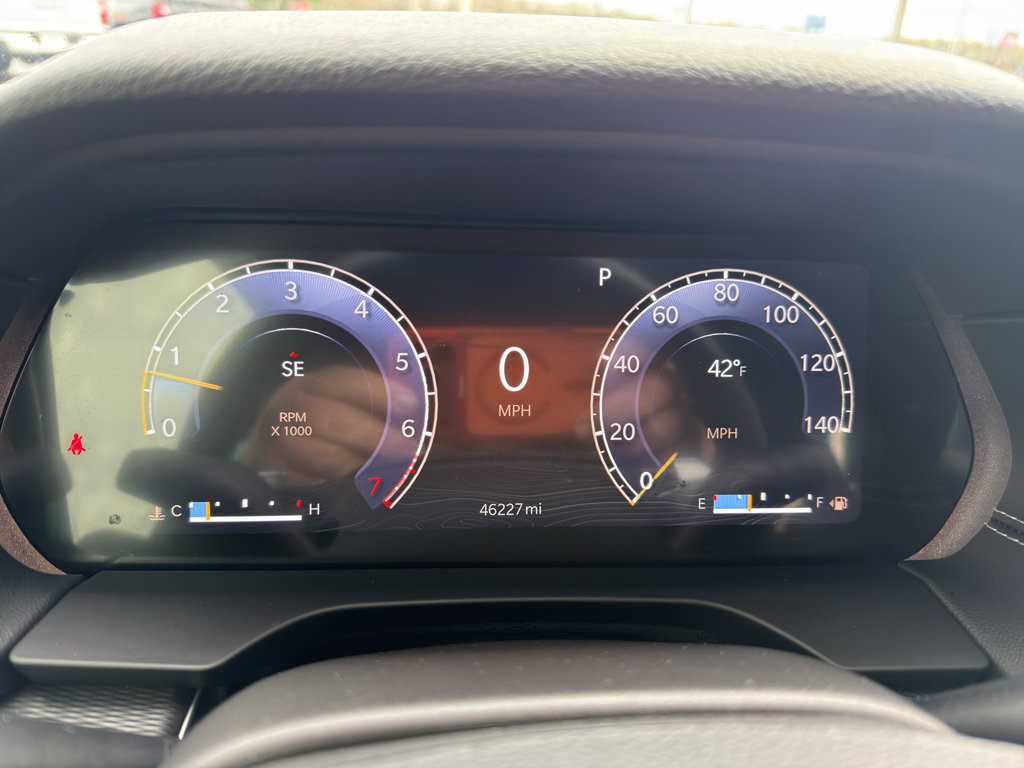 Used 2023 Jeep Grand Cherokee Laredo X image 11