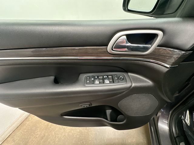 Used 2018 Jeep Grand Cherokee Overland AWD/4WD image 20