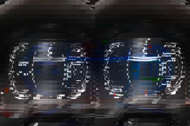 Used 2016 Cadillac Escalade ESV Luxury image 25