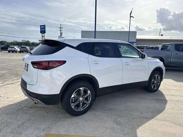 Used 2025 Chevrolet Blazer LT FWD image 11