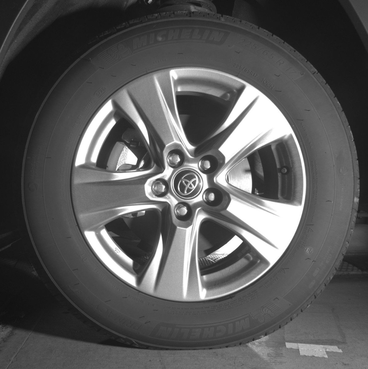 Used 2025 Toyota RAV4 XLE w/ Convenience Package image 12