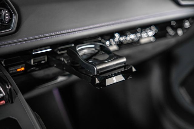 Used 2021 Lamborghini Huracan EVO RWD image 24