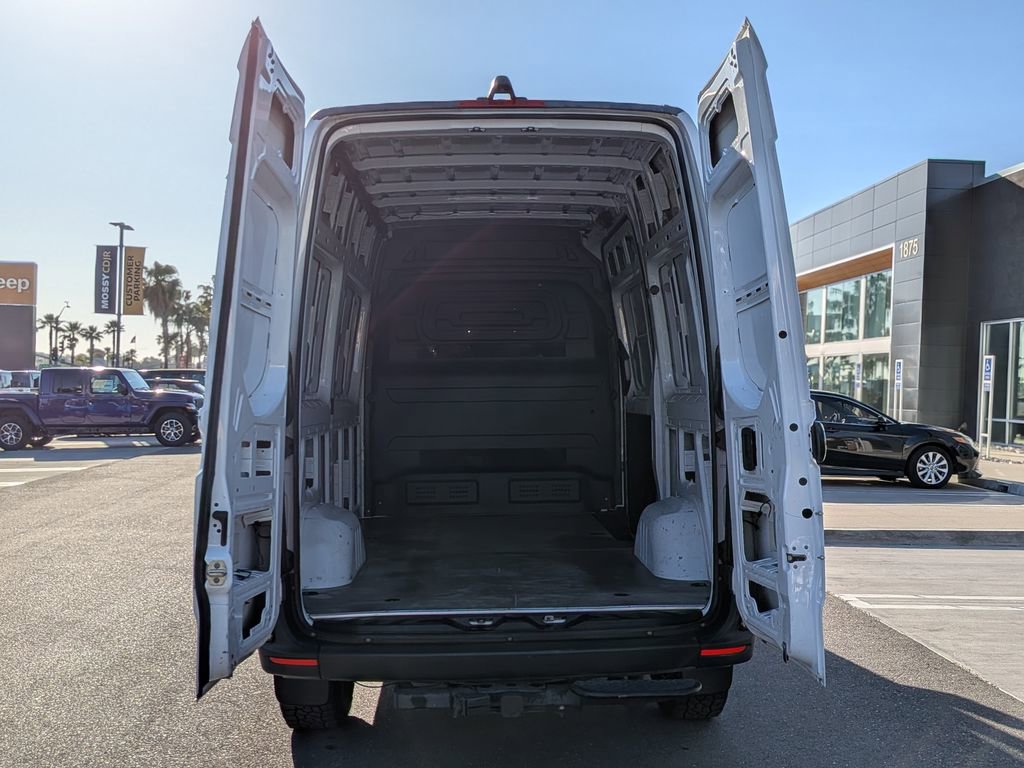 Used 2020 Mercedes-Benz Sprinter 2500 image 5