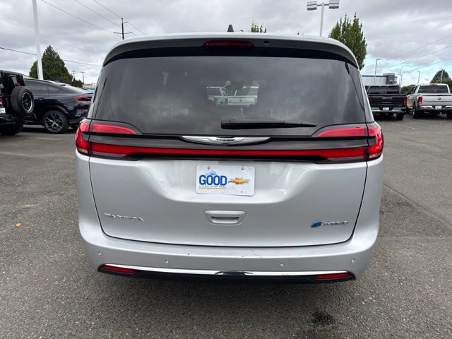 Used 2024 Chrysler Pacifica Limited FWD image 4