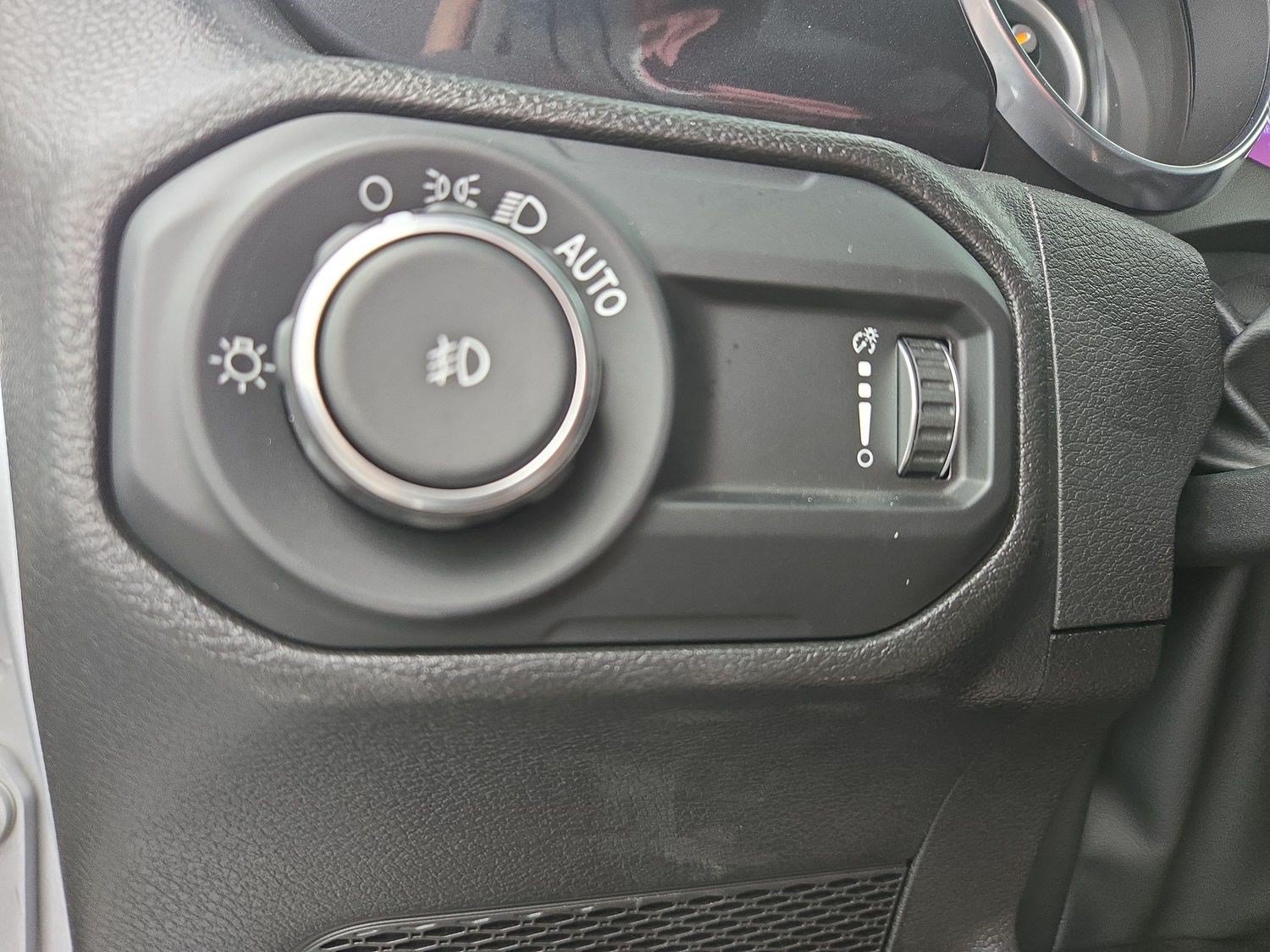 Used 2023 Jeep Wrangler Unlimited Sport AWD/4WD image 25