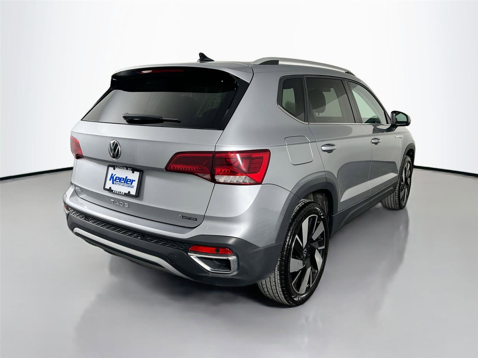 Used 2024 Volkswagen Taos SEL image 6