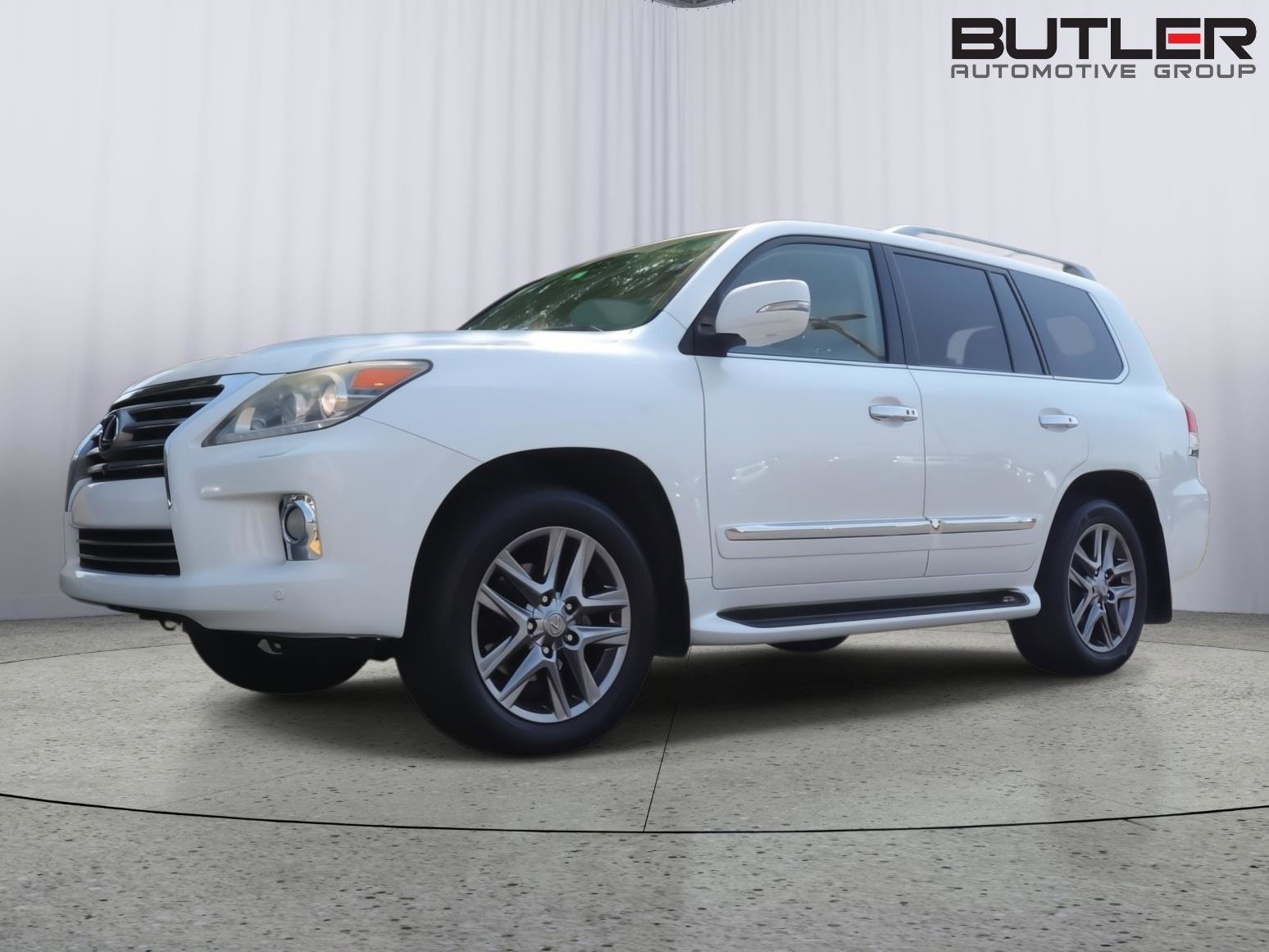 Used 2013 Lexus LX 570 4WD w/ Luxury Pkg image 44