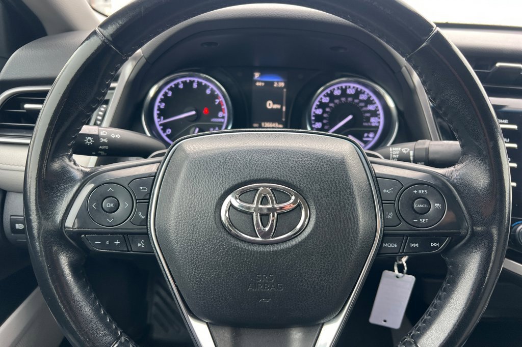 Used 2019 Toyota Camry SE image 18