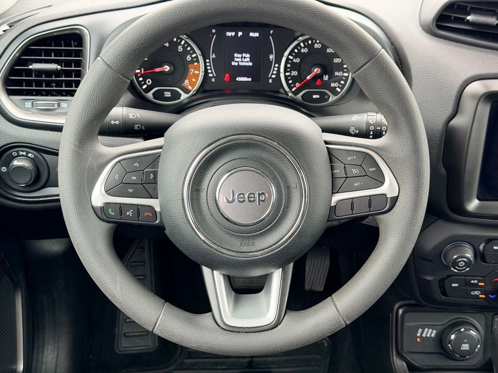 Used 2023 Jeep Renegade Latitude AWD/4WD image 18