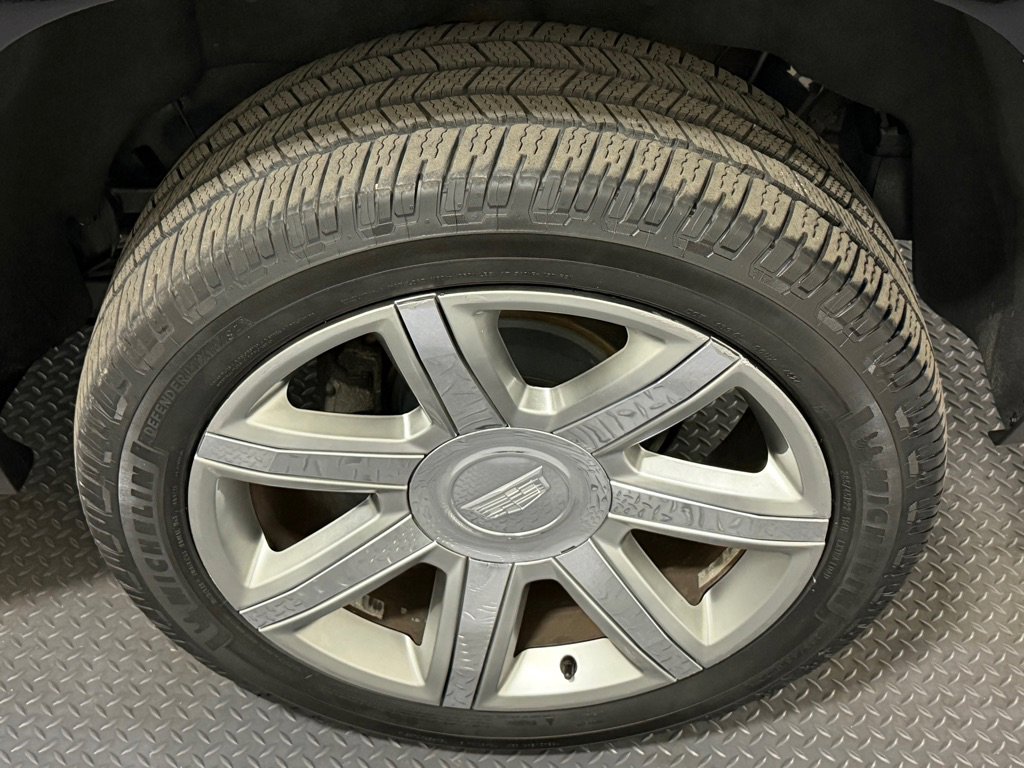 Used 2019 Cadillac Escalade ESV Luxury image 21