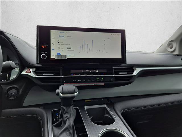 New 2026 Toyota Sienna XLE FWD image 12