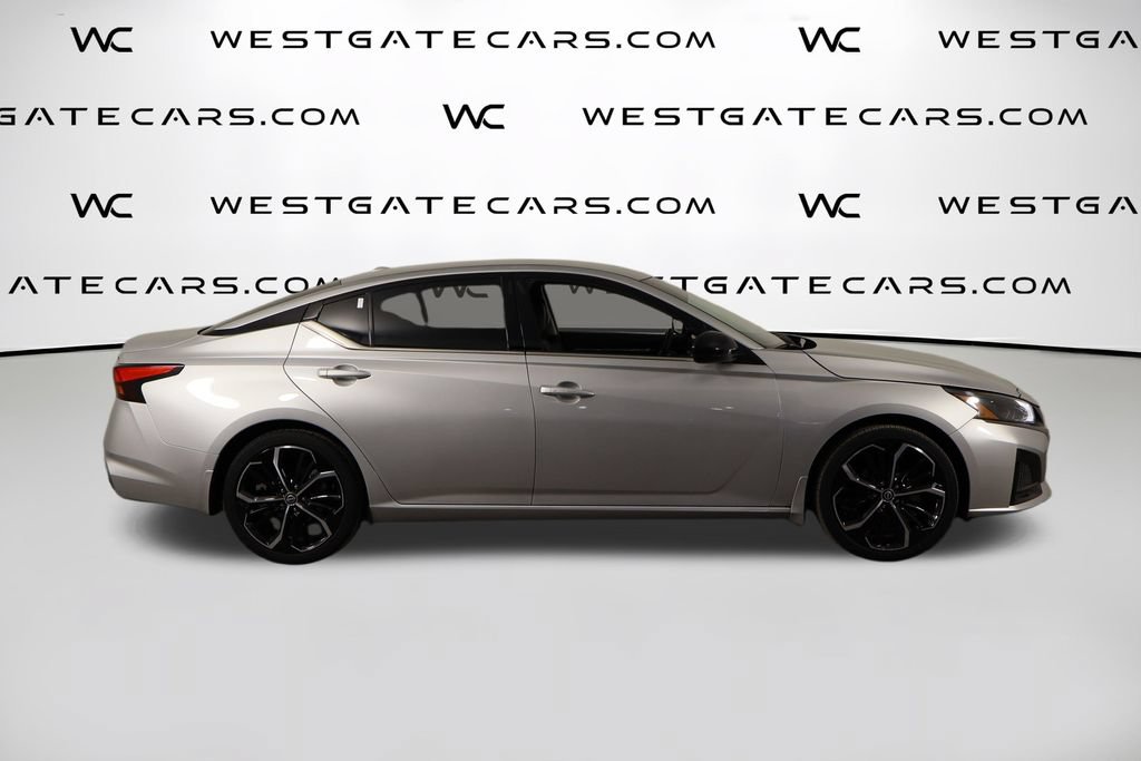 Used 2024 Nissan Altima 2.5 SR FWD image 37