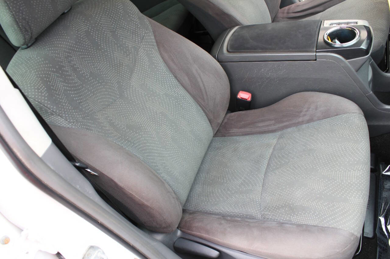 Used 2013 Toyota Prius V Two FWD image 18