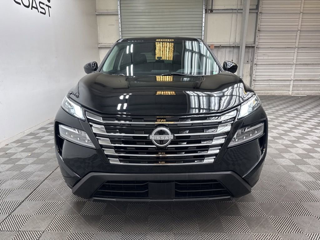 Used 2024 Nissan Rogue SV image 10