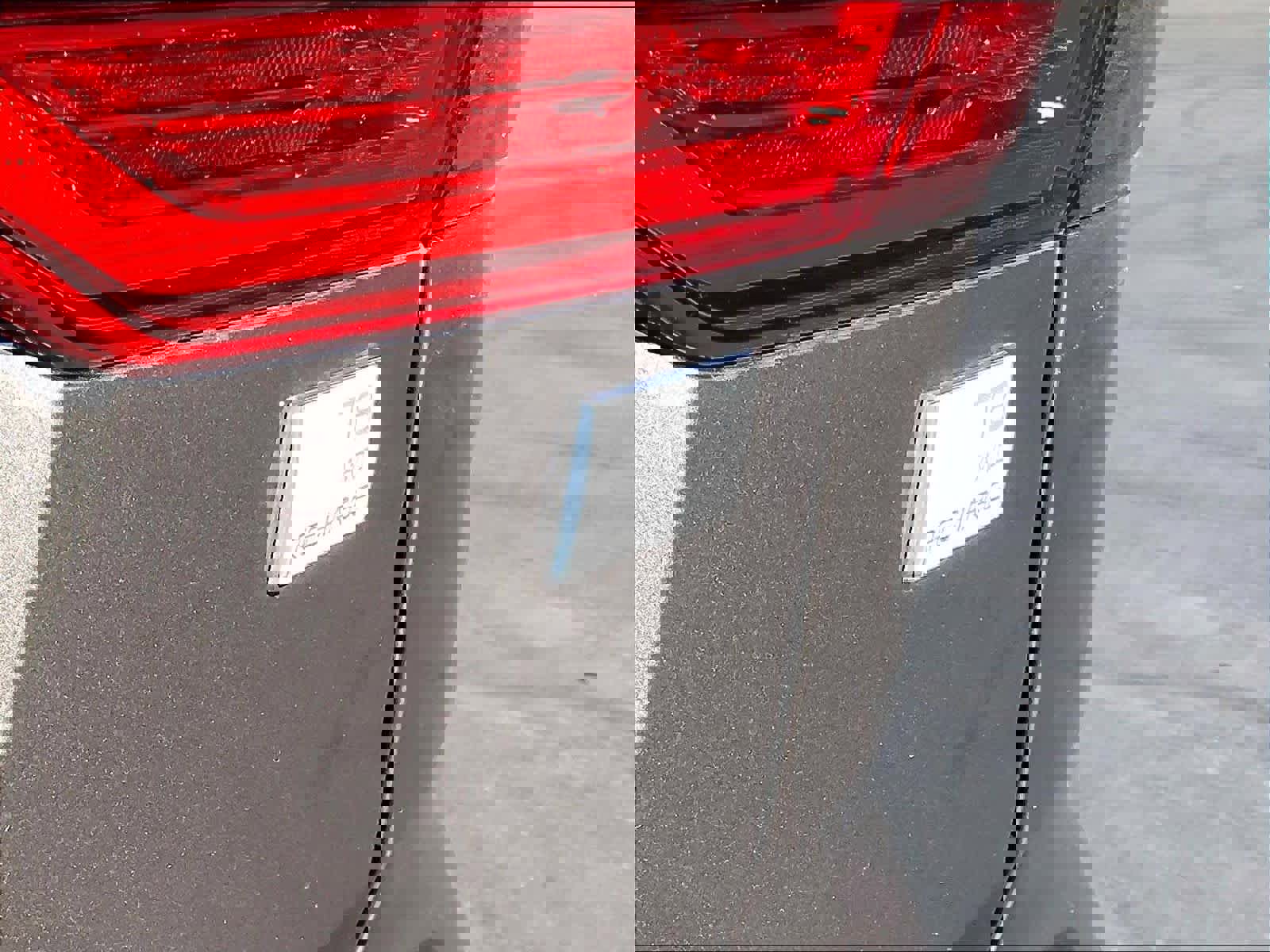 Used 2023 Volvo XC60 T8 Plus image 11