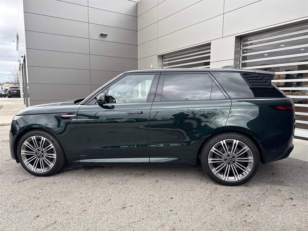 Used 2025 Land Rover Range Rover Sport Autobiography image 4