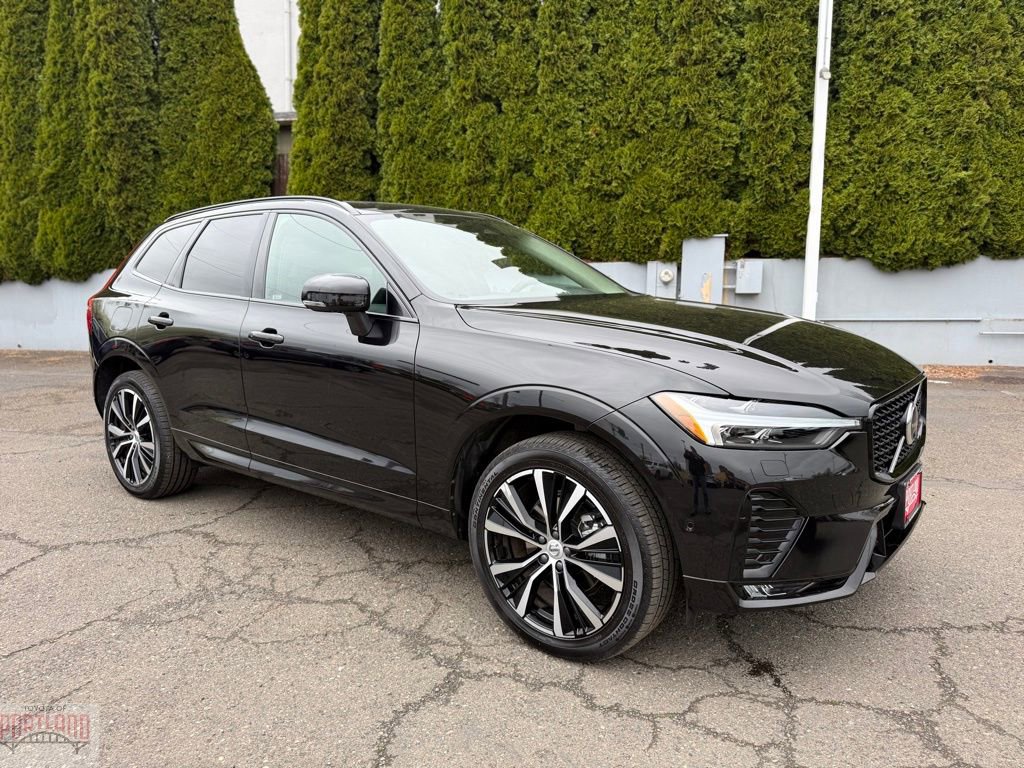 Used 2025 Volvo XC60 B5 Plus w/ Protection Package Premier image 1