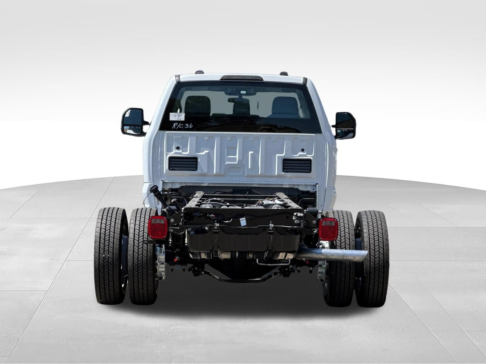 New 2026 Ford F550 2WD Regular Cab Super Duty image 4