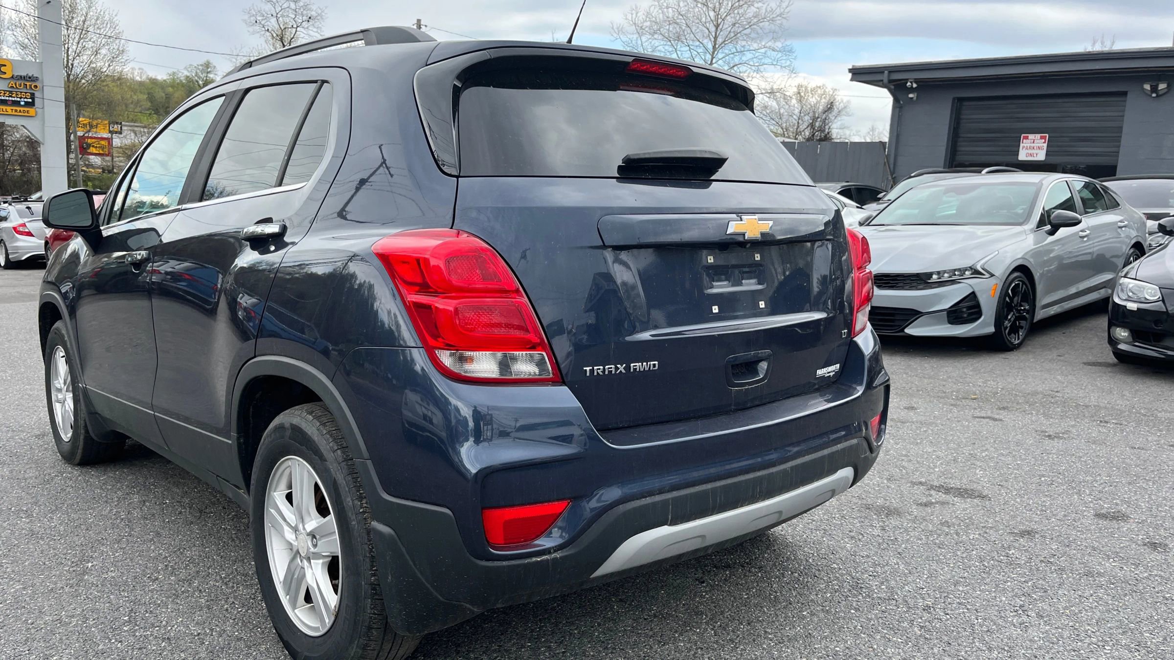 Used 2018 Chevrolet Trax LT w/ Sun & Sound Package image 13