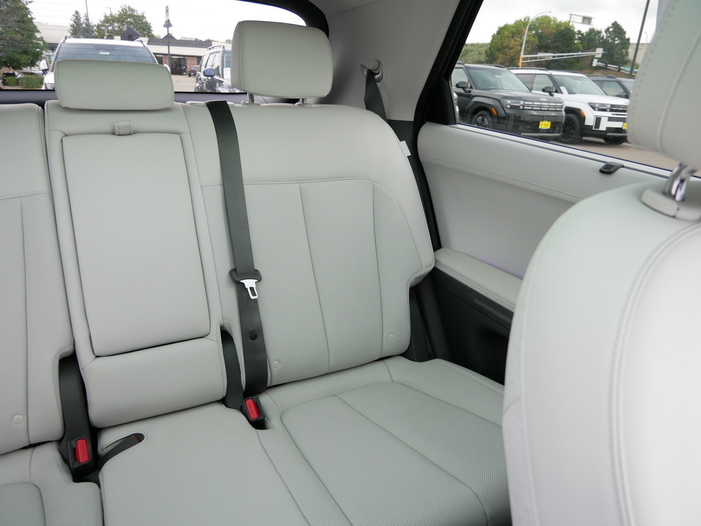 Certified 2024 Hyundai Ioniq 5 Limited AWD/4WD image 14