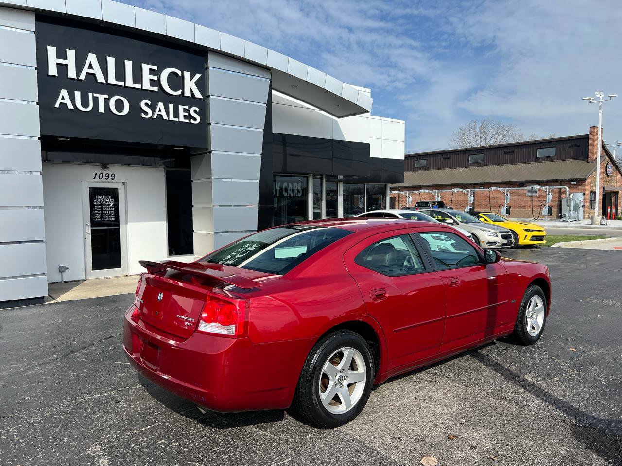 Used 2010 Dodge Charger SXT w/ Leather Interior Group image 6