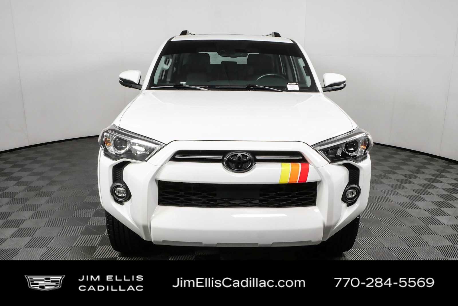 Used 2023 Toyota 4Runner SR5 Premium w/ Moonroof Package RWD image 27