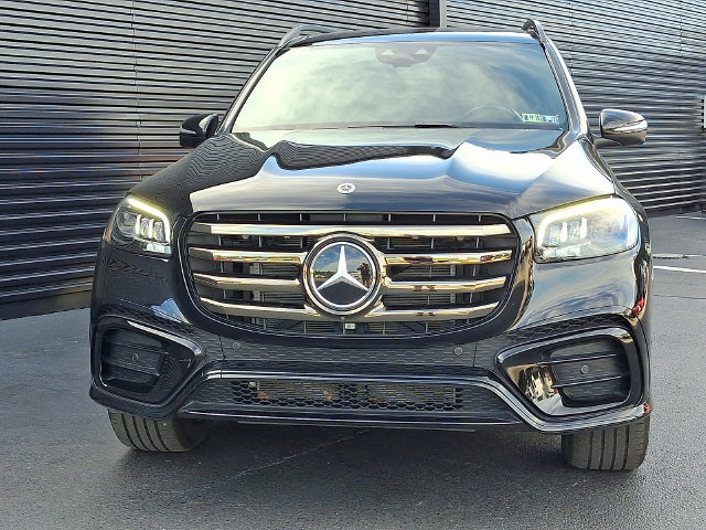 Used 2025 Mercedes-Benz GLS 450 4MATIC image 10