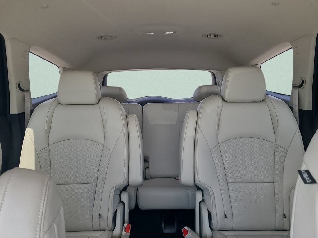 Used 2022 Buick Enclave Essence w/ Sound and Sites Package FWD image 10