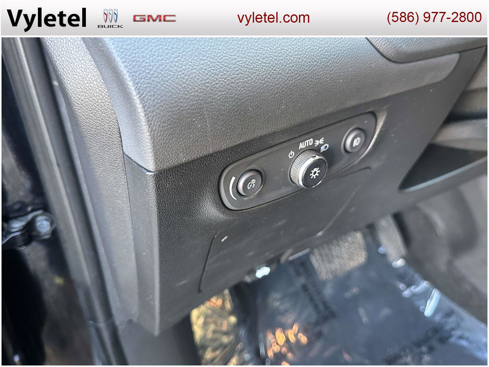 Used 2023 Buick Encore GX Preferred w/ Cold Weather Comfort Package image 18