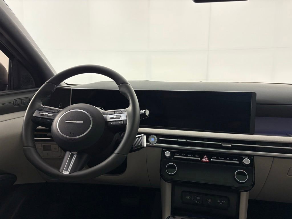 Certified 2025 Hyundai Tucson Limited FWD image 24