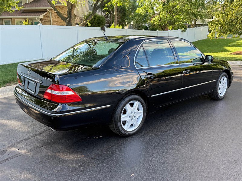 Used 2004 Lexus LS 430 RWD image 6