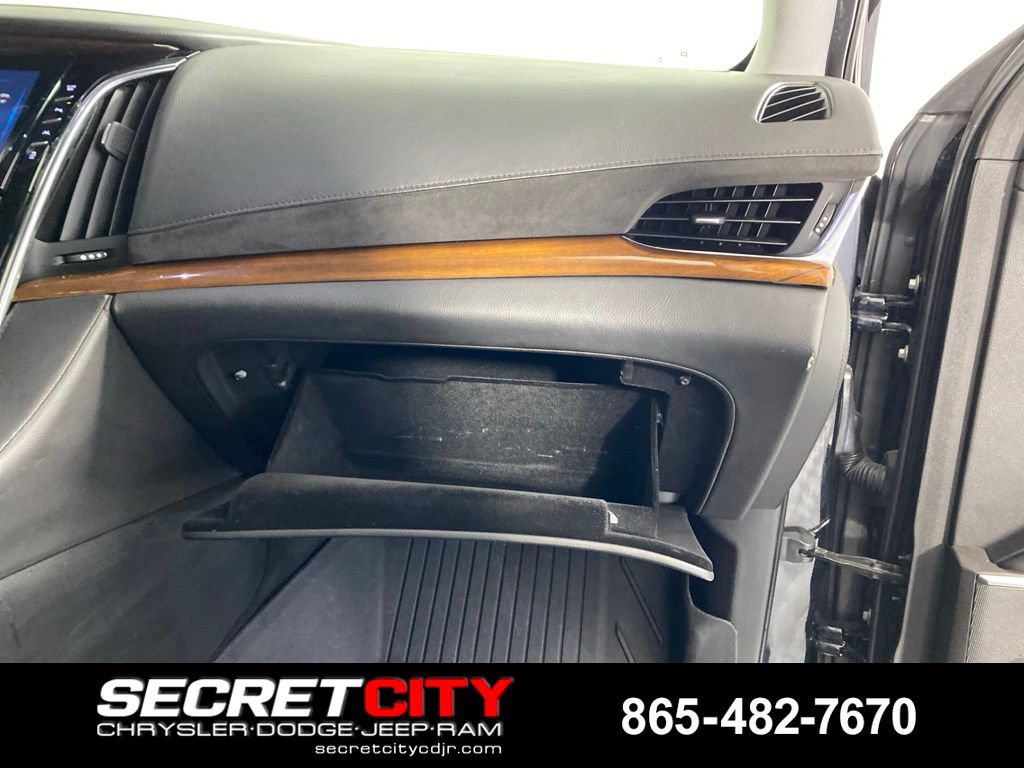 Used 2016 Cadillac Escalade Luxury AWD/4WD image 31