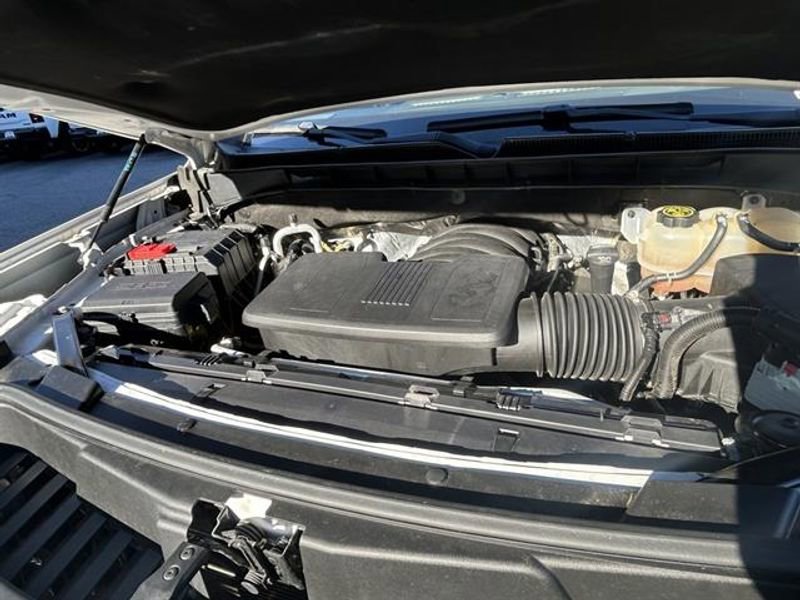 Used 2021 GMC Yukon XL Denali w/ Denali Premium Package image 32